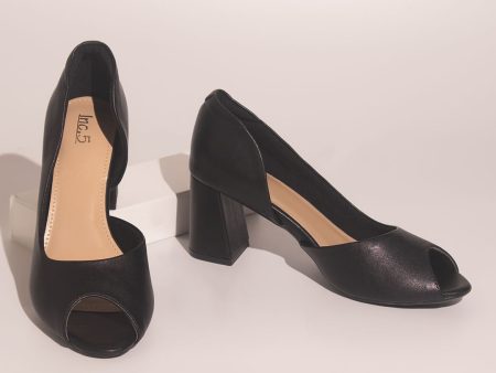 Women Black Solid Peep Toe Pumps For Cheap