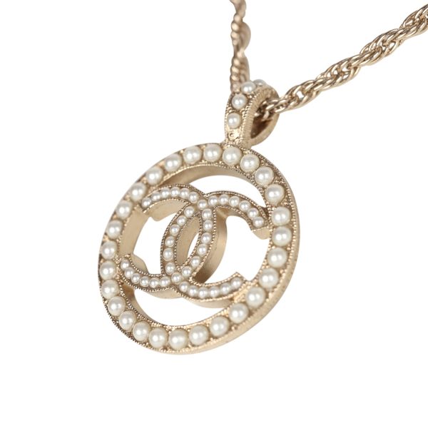 Chanel Round CC Pearl Pendant Necklace Faux Pearls & Light Gold Tone Hardware Supply