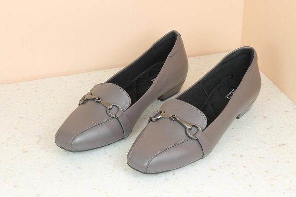 Women Grey Solid Block Pumps with Chain Upper Detail Online Sale